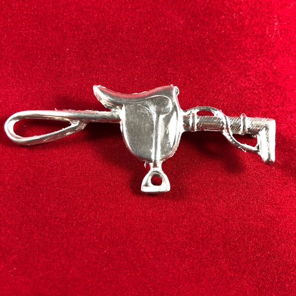 EQUESTRIAN PIN
